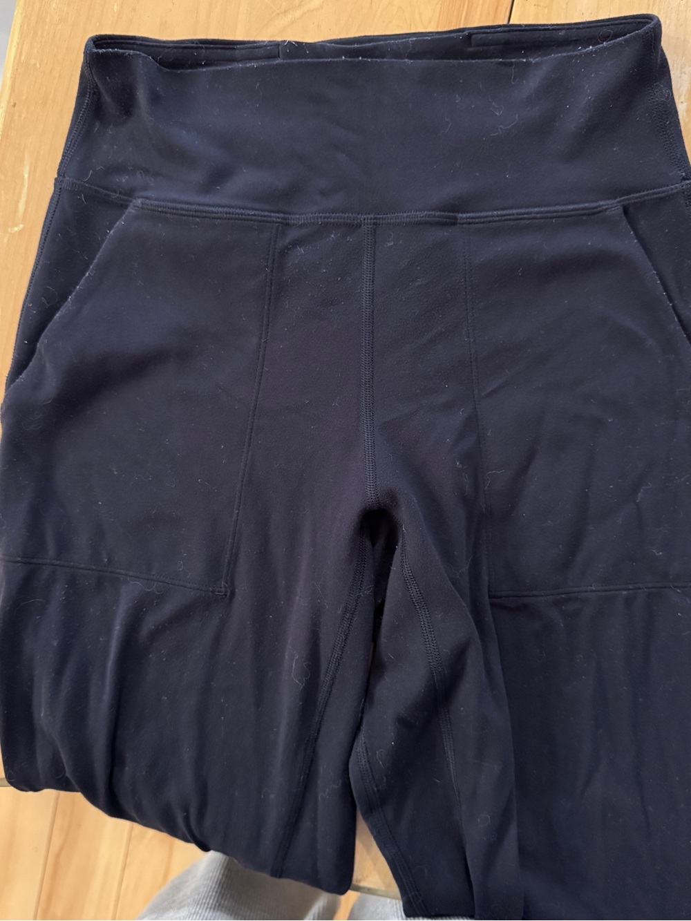 Lululemon black align joggers - size 6
